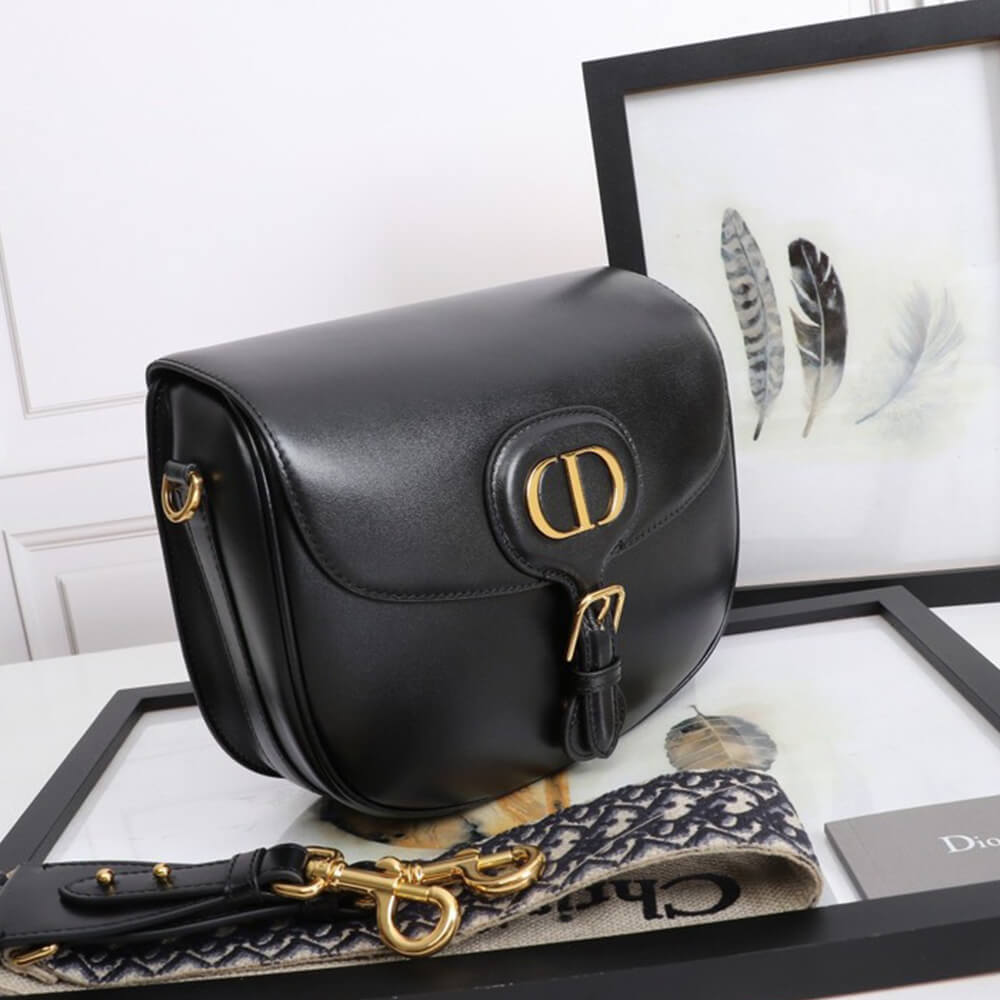 large D*or bobby bag